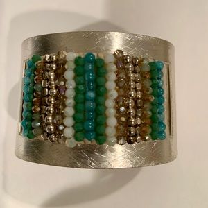 Silver Bracelet w Turquoise & Neutral Beads